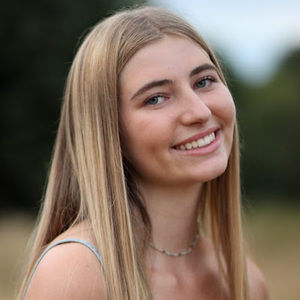 Meet your Posher, Maya